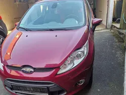 Rot Gebraucht 2010 Ford Fiesta Kleinwagen | 2.999 € (Guter Preis)