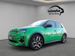 Grün Gebraucht 2024 Renault 5 E-Tech Komfort Limousine | 31.990 € (Guter Preis)
