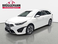 Weiß Gebraucht 2024 Kia Ceed Sportswagon Spirit Kombi | 27.990 € (Teuer)