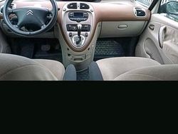 Grau Gebraucht 2004 Citroën Xsara Picasso Van / Kleinbus | 1.400 € (Guter Preis)