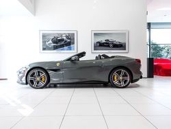Grau Gebraucht 2023 Ferrari Portofino Cabrio | 305.000 €