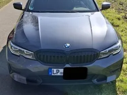 Grau Gebraucht 2021 BMW 330 Sport Line Kombi | 33.000 € (Guter Preis)