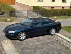 Blau Gebraucht 2001 Opel Omega Limousine | 2.800 € (Etwas zu teuer)