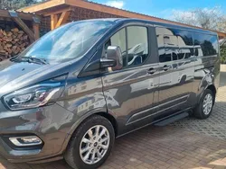 Grau Gebraucht 2021 Ford Tourneo Custom Van / Kleinbus | 37.999 €