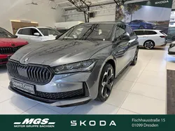 Graphitegrau metallic Neu 2025 Skoda Superb SportLine Kombi | 51.500 € (Fairer Preis)