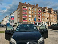 Schwarz Gebraucht 2012 VW Golf VI Kleinwagen | 4.500 € (Guter Preis)