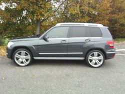 Schwarz metallic Gebraucht 2009 Mercedes GLK350 SUV | 32.800 €