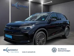 Schwarz Gebraucht 2024 VW Tiguan Life SUV | 35.990 € (Fairer Preis)