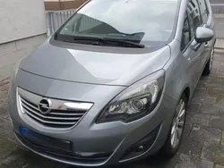 Silber Gebraucht 2011 Opel Meriva Innovation Van / Kleinbus | 6.550 € (Fairer Preis)