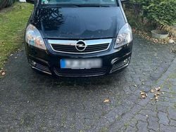 Schwarz Gebraucht 2007 Opel Zafira Kombi | 1.500 € (Guter Preis)