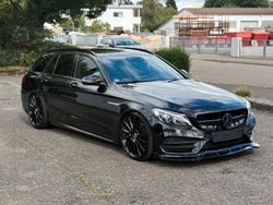 Schwarz Gebraucht 2016 Mercedes C400 AMG Kombi | 33.000 €