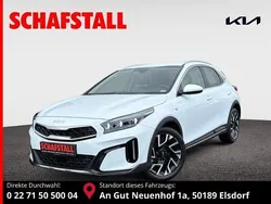Weiss ((wd) cararraweiss) Gebraucht 2024 Kia XCeed Comfort SUV | 23.479 € (Superpreis)