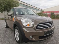 Braun Gebraucht 2011 Mini Cooper Countryman SUV | 7.599 € (Fairer Preis)