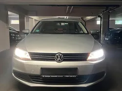 Grau Gebraucht 2011 VW Jetta Limousine | 6.300 € (Fairer Preis)