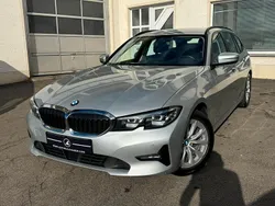 Silber Gebraucht 2020 BMW 318 Advantage Kombi | 17.990 € (Fairer Preis)