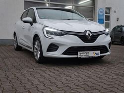 Weiß Gebraucht 2021 Renault Clio V Experience Limousine | 13.500 € (Fairer Preis)