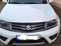 Weiß Gebraucht 2013 Suzuki Grand Vitara SUV | 9.400 € (Fairer Preis)