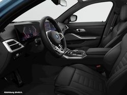 Blau Gebraucht 2024 BMW 330e Kombi | 55.715 €