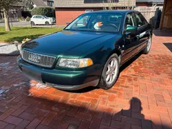 Grün Gebraucht 1997 Audi A8 Limousine | 4.200 € (Guter Preis)