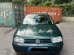 Grün Gebraucht 2001 VW Golf Limousine | 750 € (Guter Preis)