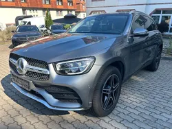 Grau Gebraucht 2021 Mercedes GLC300e AMG SUV | 34.950 € (Guter Preis)