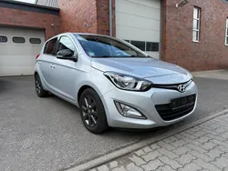 Sleek silver Gebraucht 2014 Hyundai i20 Edition Kleinwagen | 7.900 € (Fairer Preis)