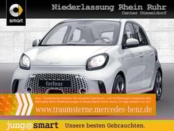 Weiß Gebraucht 2021 Smart ForFour Electric Drive Passion Limousine | 9.990 € (Fairer Preis)