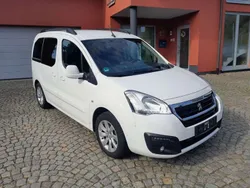 Blanc banquise Gebraucht 2016 Peugeot Partner Allure Van / Kleinbus | 9.850 € (Etwas zu teuer)