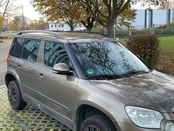 Braun Gebraucht 2011 Skoda Yeti SUV | 9.500 €