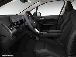 Grün Gebraucht 2024 BMW 216 Active Tourer Van / Kleinbus | 29.750 € (Fairer Preis)