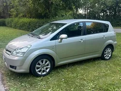 Silber Gebraucht 2004 Toyota Corolla Van / Kleinbus | 4.900 € (Fairer Preis)