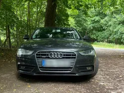 Grau Gebraucht 2013 Audi A4 Kombi | 11.111 € (Fairer Preis)