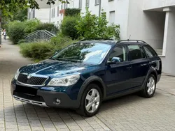 Andere außenfarben Gebraucht 2012 Skoda Octavia Scout Scout 4x4 Kombi | 7.800 €