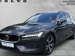 Grau Gebraucht 2024 Volvo V60 Core Kombi | 37.900 € (Fairer Preis)