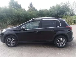 Schwarz Gebraucht 2016 Peugeot 2008 Allure SUV | 9.700 € (Fairer Preis)