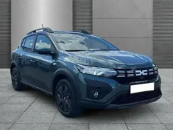 Zedergrün Neu 2025 Dacia Sandero Expression Kleinwagen | 21.290 € (Etwas zu teuer)