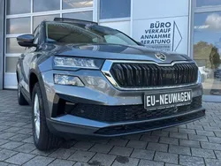 Grau Neu 2025 Skoda Karoq Selection SUV | 33.890 € (Superpreis)