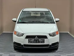 Weiß Gebraucht 2011 Mitsubishi Colt Kleinwagen | 4.500 € (Etwas zu teuer)