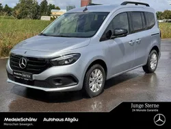 Silber Gebraucht 2024 Mercedes 200 Van / Kleinbus | 25.850 € (Guter Preis)