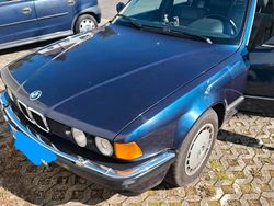 Blau Gebraucht 1986 BMW 735 Limousine | 10.000 €