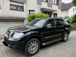 Schwarz Gebraucht 2013 Nissan Pathfinder SUV | 18.500 € (Fairer Preis)