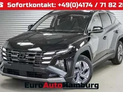 Phantom black metallic (a2b) Neu 2025 Hyundai Tucson Essential SUV | 31.590 € (Superpreis)