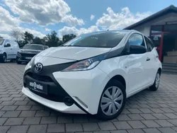 Weiß Gebraucht 2017 Toyota Aygo Kleinwagen | 5.800 € (Fairer Preis)