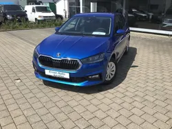 Raceblue metallic Gebraucht 2025 Skoda Fabia Selection Kleinwagen | 21.890 € (Guter Preis)