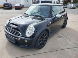 Schwarz Gebraucht 2005 Mini Cooper S Kleinwagen | 4.300 € (Etwas zu teuer)
