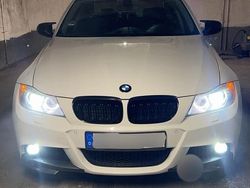 Weiß Gebraucht 2009 BMW 320 Limousine | 8.400 € (Teuer)