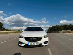 Weiß Gebraucht 2019 Opel Insignia Limousine | 9.500 € (Guter Preis)