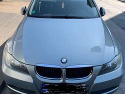 Grau Gebraucht 2005 BMW 320 Limousine | 5.000 € (Etwas zu teuer)