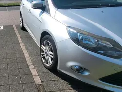 Silber Gebraucht 2013 Ford Focus Trend Kombi | 5.000 € (Fairer Preis)