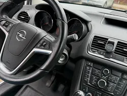 Weiß Gebraucht 2012 Opel Meriva Color Edition Van / Kleinbus | 4.590 € (Guter Preis)